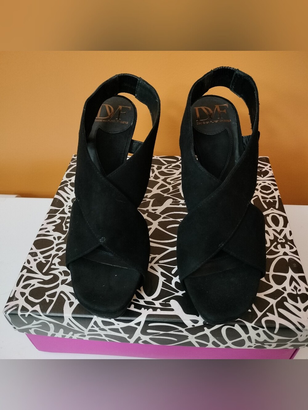 NWOT DVF Zia Black Suede Crisscross Platform Heels Size 8M Original Box